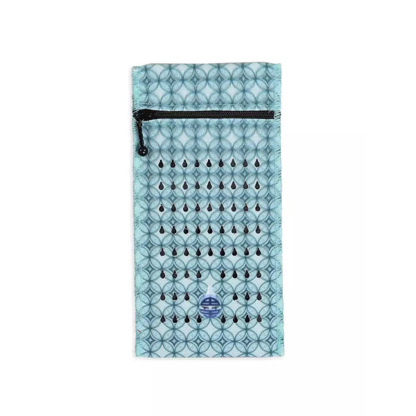 Insulin cooling wallet for 2 pens or vials, compact and stylish design.