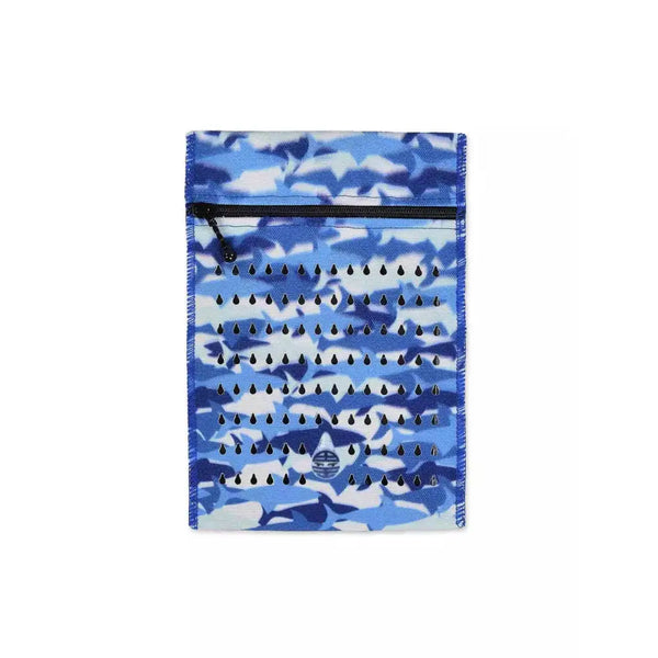 Insulin cooling wallet for kids with blue camo design, suitable for 3 insulin pens or 5 vials.