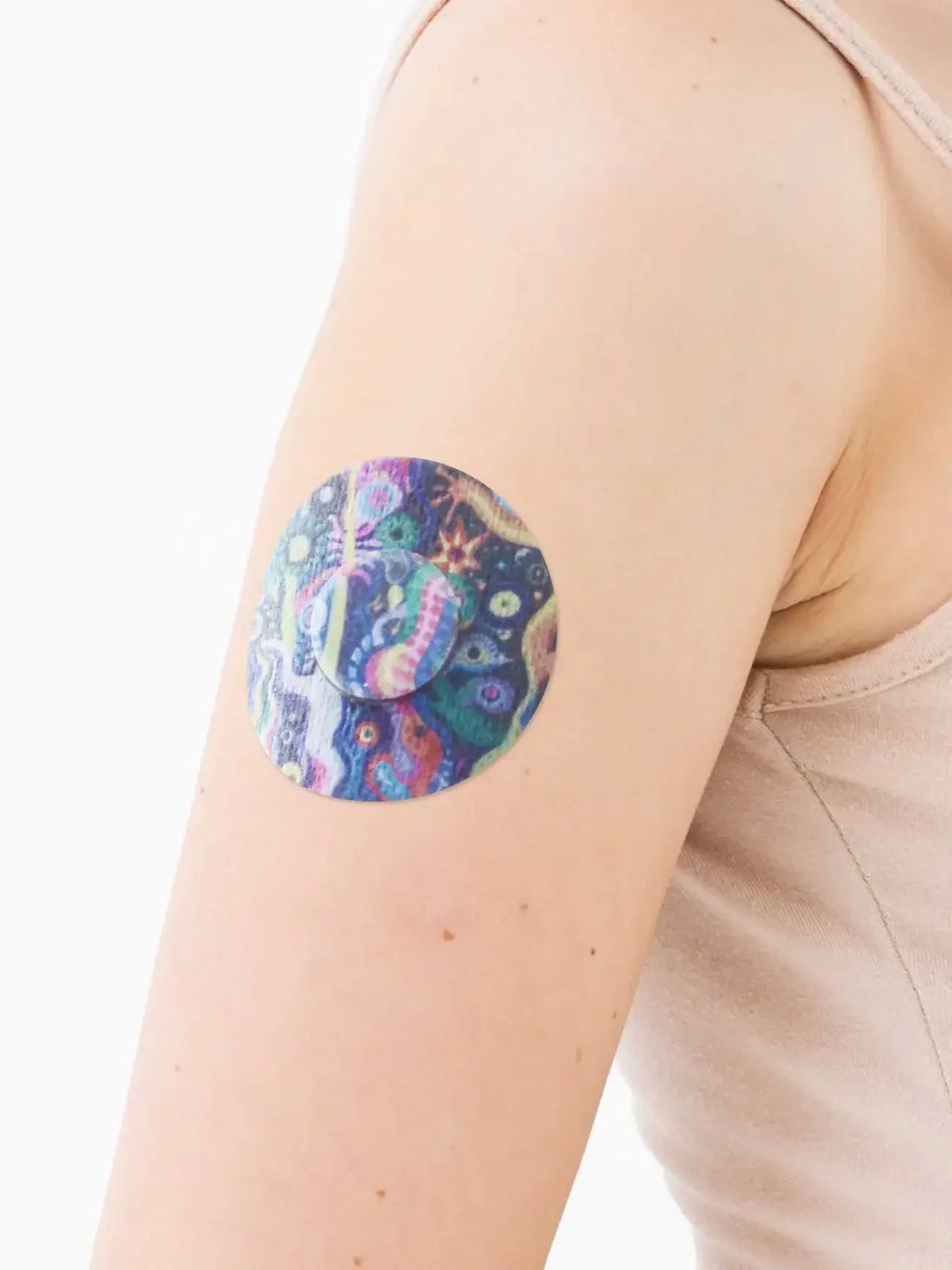 Plaster mocujący do FreeStyle Libre 3, wzór Lucid Echo, na ramieniu