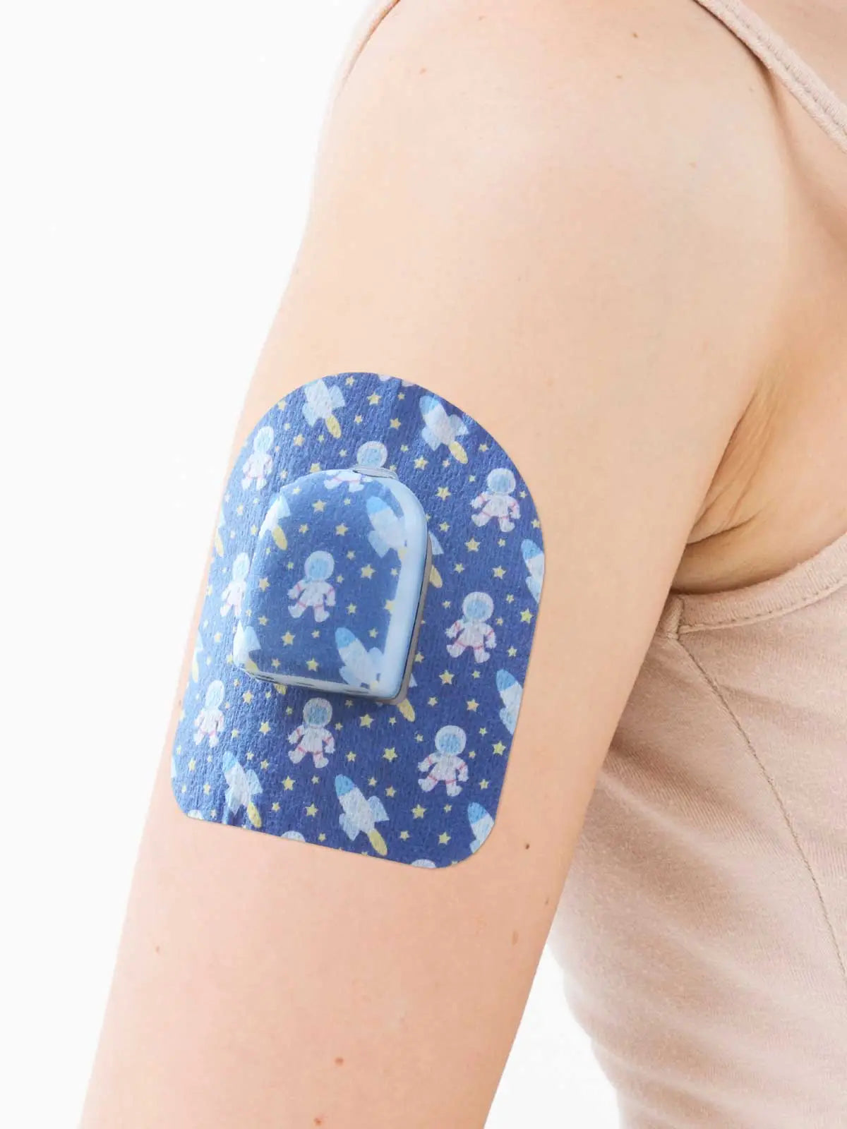Plaster mocujący do poda Omnipod, wzór Astronaut, na ramieniu